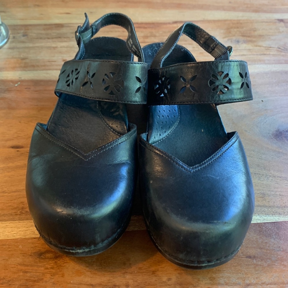 Dansko. Mary Janes